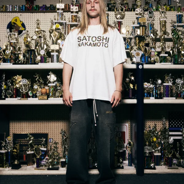 SATOSHI NAKAMOTO STUDDED LOGO TEE
